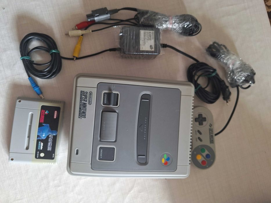 Konsola Super NINTENDO, SNES oryginalny komplet+ Gra- Zobacz!