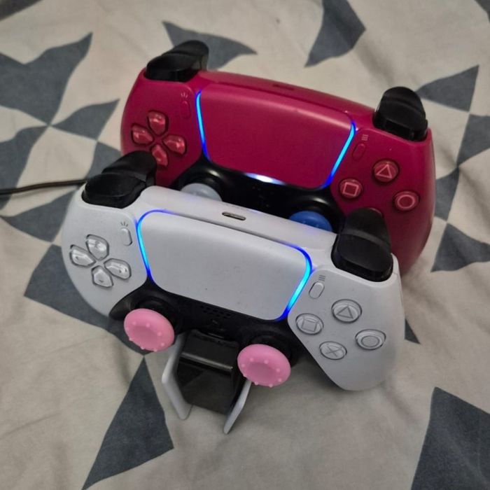 PS5 + 2 kontrolery