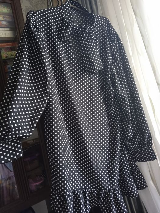 Сукня жіноча чорна в горошок