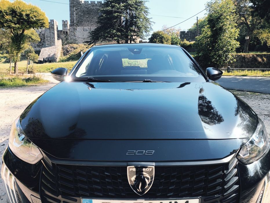 Peugeot e-208 | 2025 | 12.350 km | COMO NOVO