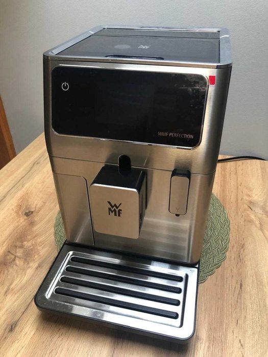 Ekspres do kawy WMF Perfection 660 CP812D