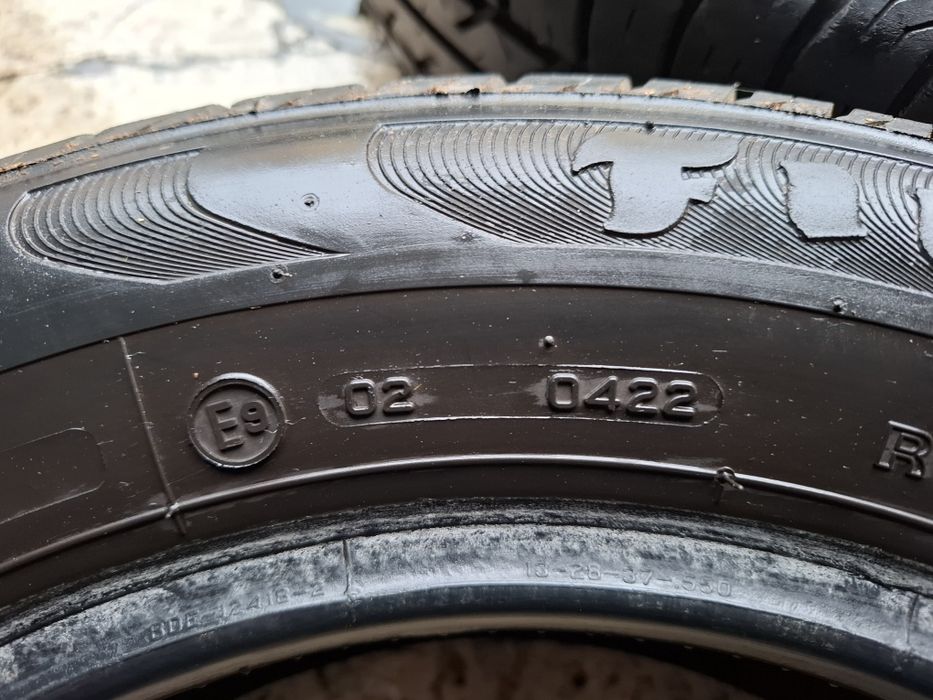 Conjunto Pneus 175/65 R 13