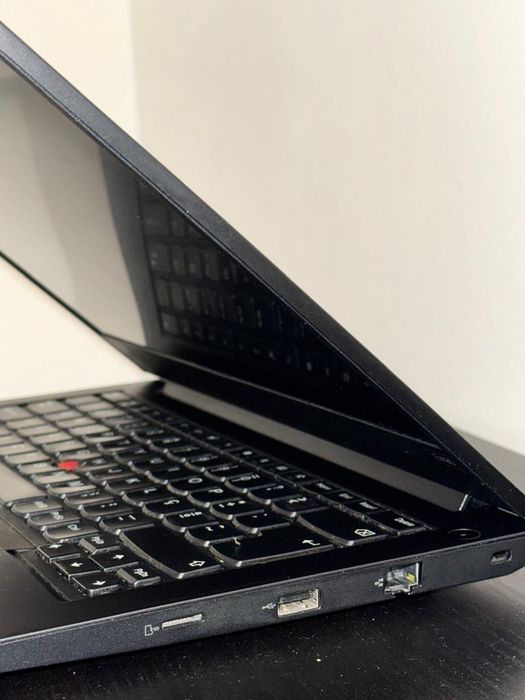 Lenovo ThinkPad E490 i5-8265U | 16GB RAM | SSD 480GB | Windows 11