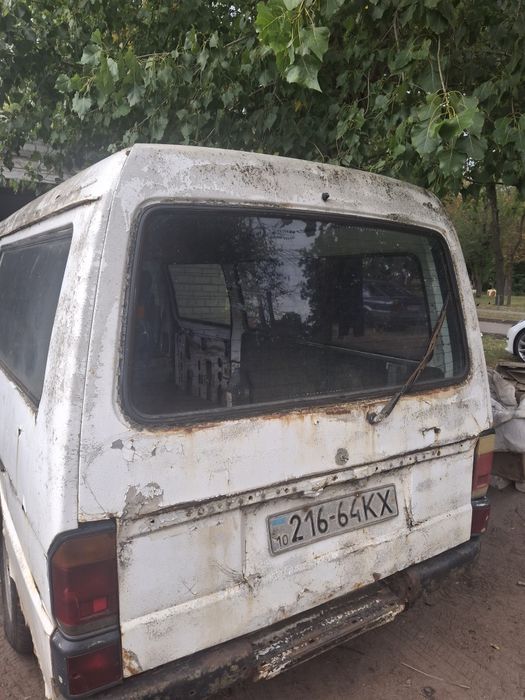мазда е2200, е2000. кузов,ходовая,двигатель,четверть стёкла,электрика.