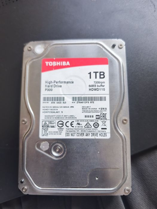 Disco HDD Interno TOSHIBA HDWD110UZSVA (1 TB - SATA - 7200 RPM)