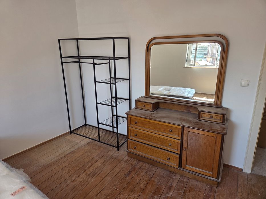 Alugo quarto em Alfama