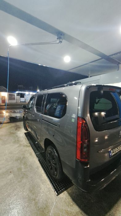 Citroen Berlingo Blue 1.5HDI  XTR pack shine XL 7lugares