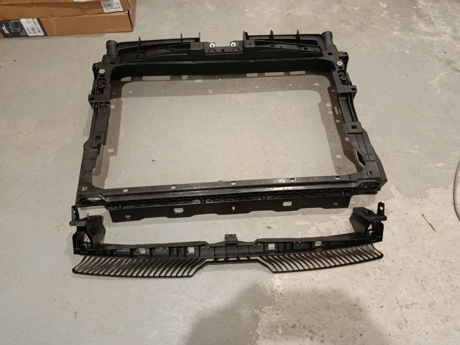 VW Volkswagen Tiguan 2 Allspace Решітка Радіатора Решетка