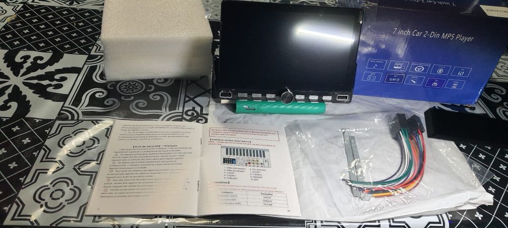 Rádio de carro novo