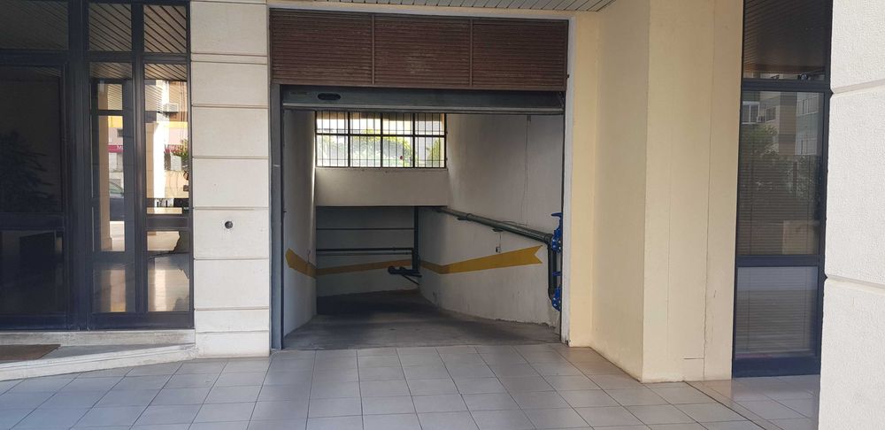 Lugar para Mota junto ao Metro da Quinta das Conchas - Lumiar