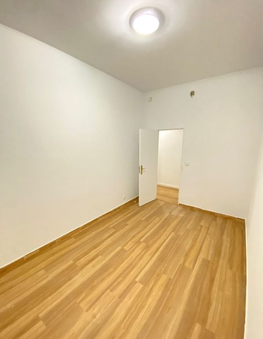 Alojamento T6 para venda