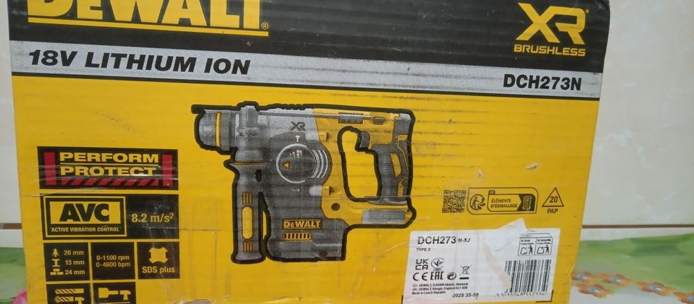 Młotowiertarka DeWalt dch 273 świąteczna cena