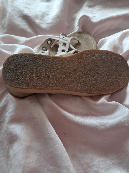 Klapki białe japonki