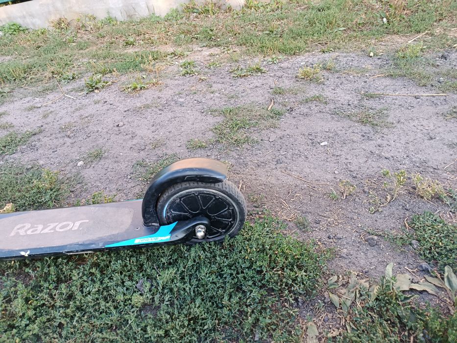 Електро самокат Razor