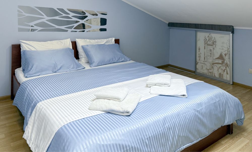 Велика 4 кім Квартира на Площі Ринок