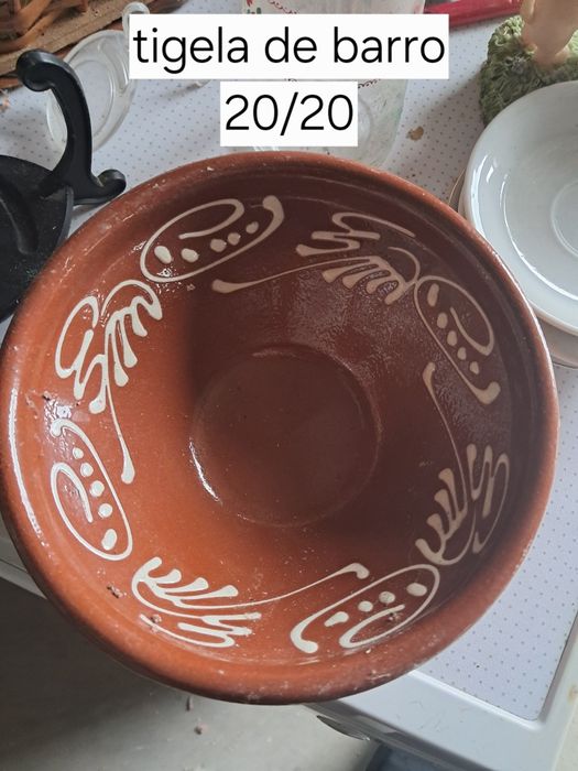 Tigela de barro vv