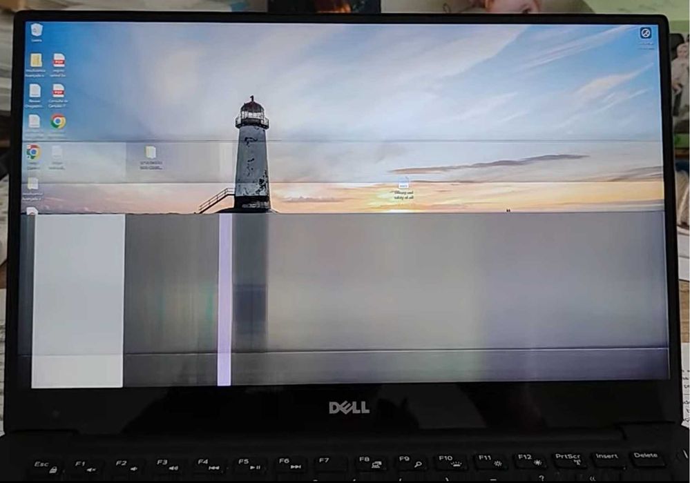 Computador Dell XPS 13 9360 - i7 - Avariado (ecrã com flickering)