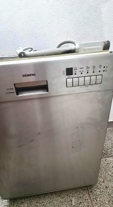 Máquina de levar loiça Siems com aquastop