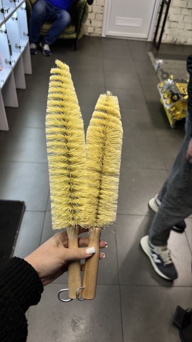 Щітка для чистки дисків