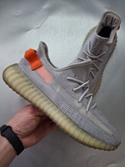 Кроссовки Adidas Yeezy Boost 350 V2
