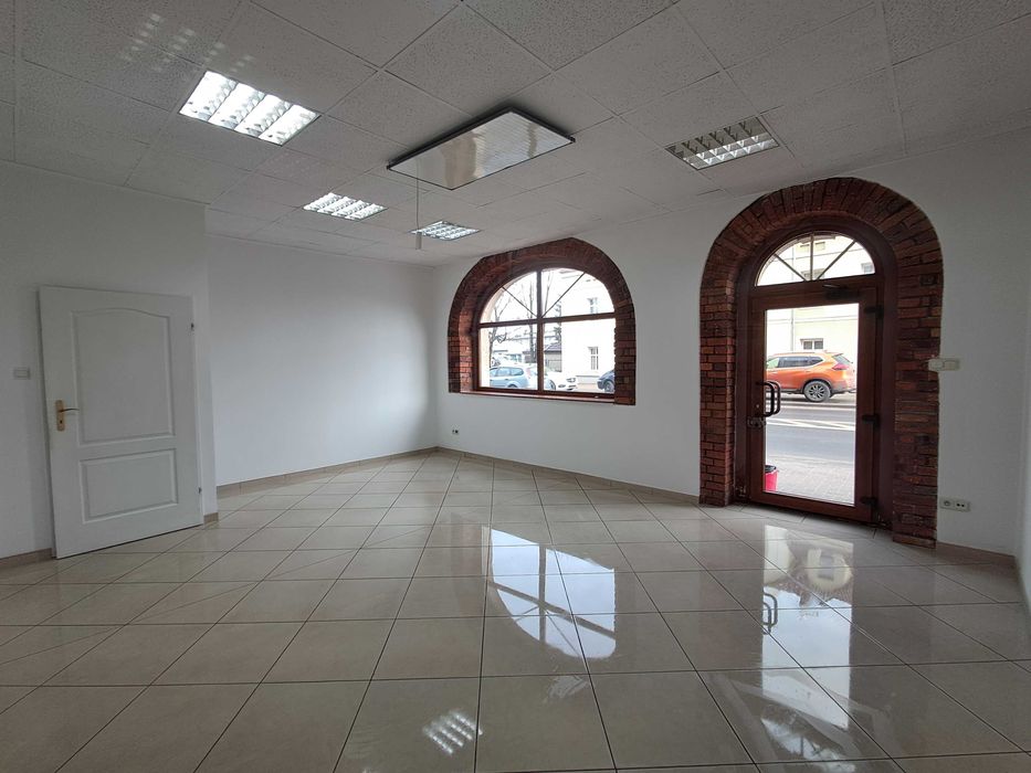 Lokal usługowy przy ruchliwej drodze w Bolesławcu