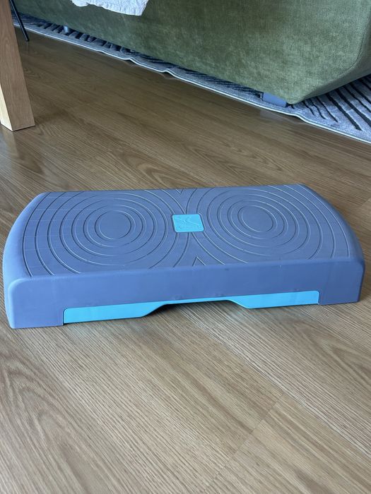 STEP 2-Level Platform447123644545781761