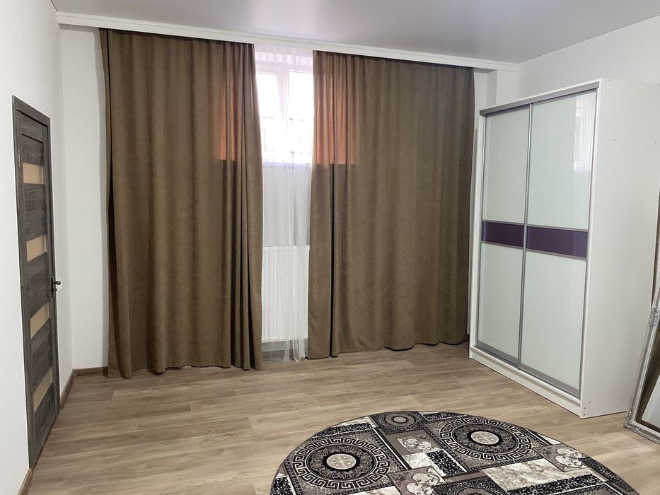 Продаж дворівневої 2-х кімнатноі квартири.Власник 100 кв м