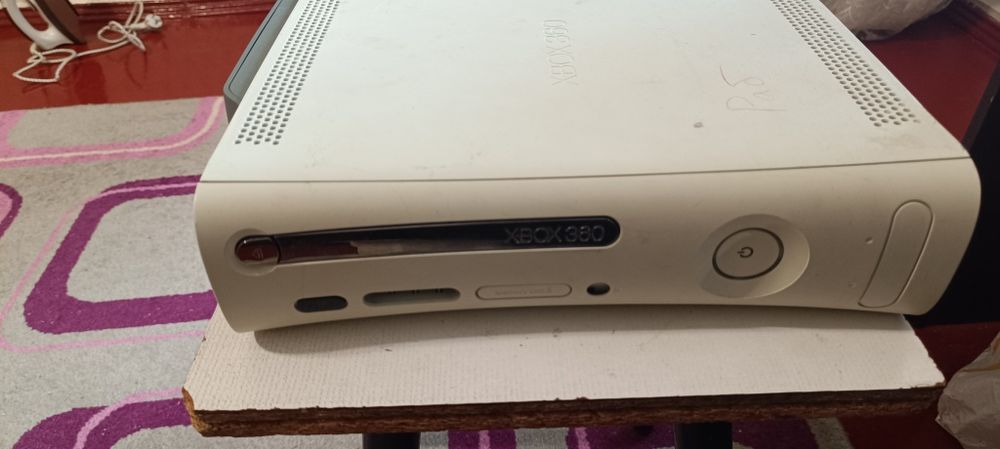 Две приставки  Xbox360