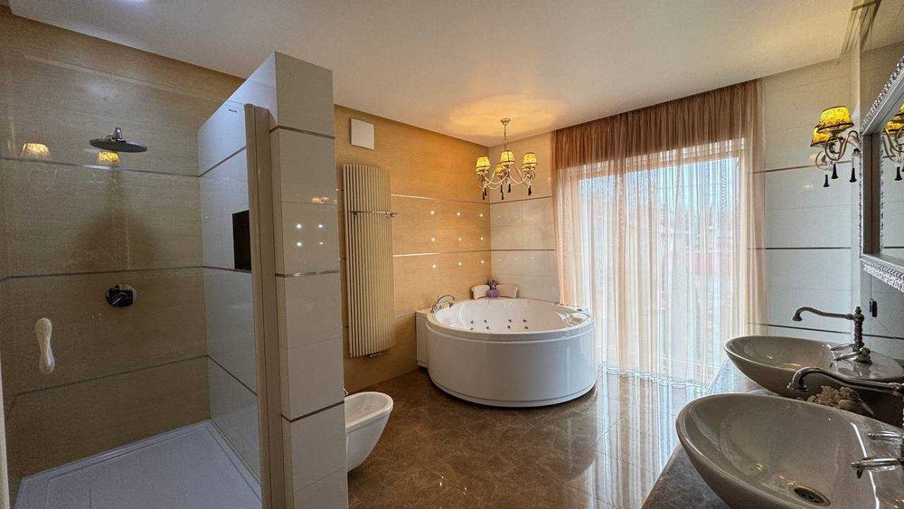 Продаємо сучасний будинок Еліт-класу на Цементників