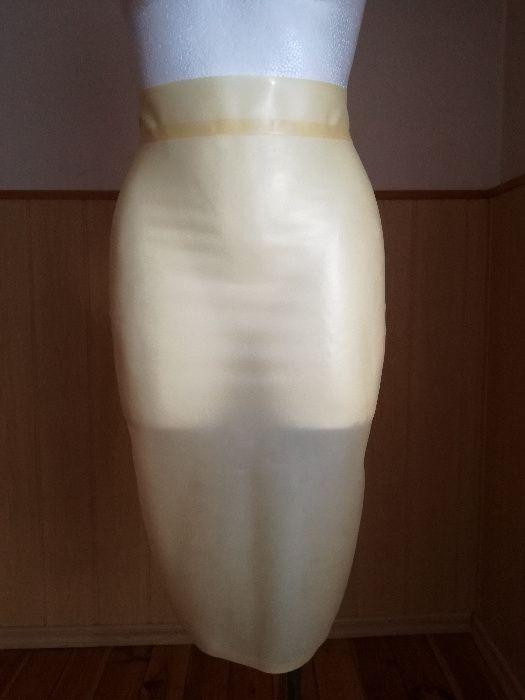 Latex 100% spódnica ołówkowa roz.36 ( S ) K. Transparentny