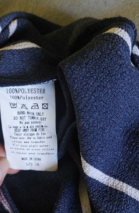 Sukienka w kratke Mohito