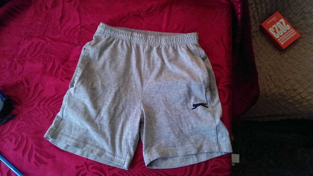 Брендовые шорты  на мальчика Slazenger 134-140 размер в хорошем состоянии