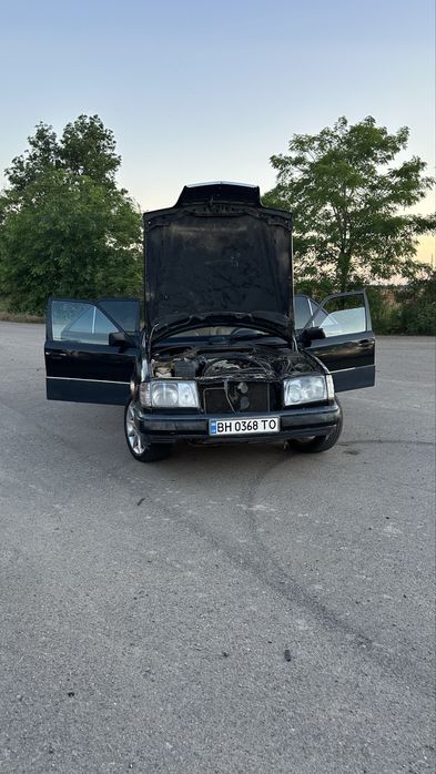 Mercedes-Benz E-Class W124