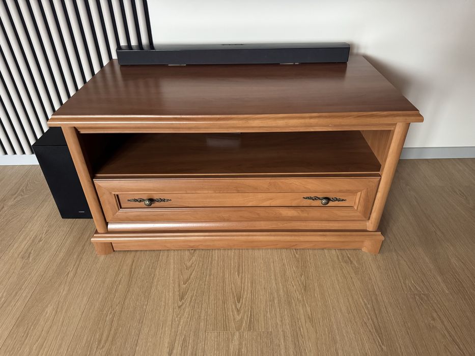 Szafka RTV wys. 55cm szer. 101cm.