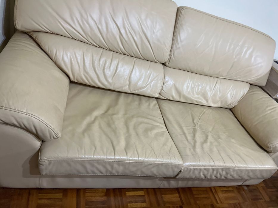 Sofá de pele 3 lugares