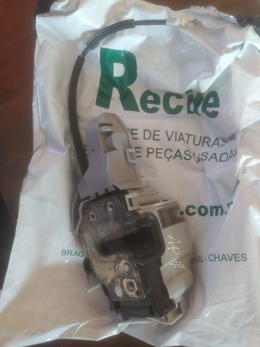 Fechadura fiat bravo 1.6 M-jet ( frente esquerdo)