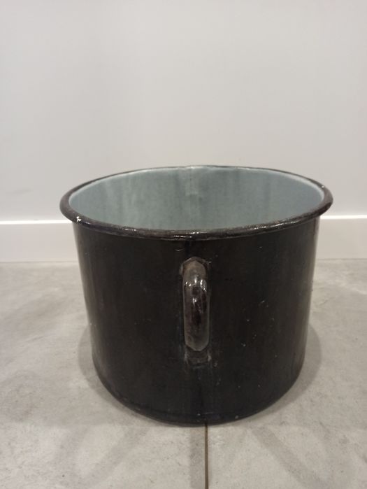 Stary emaliowany garnek PRL donica