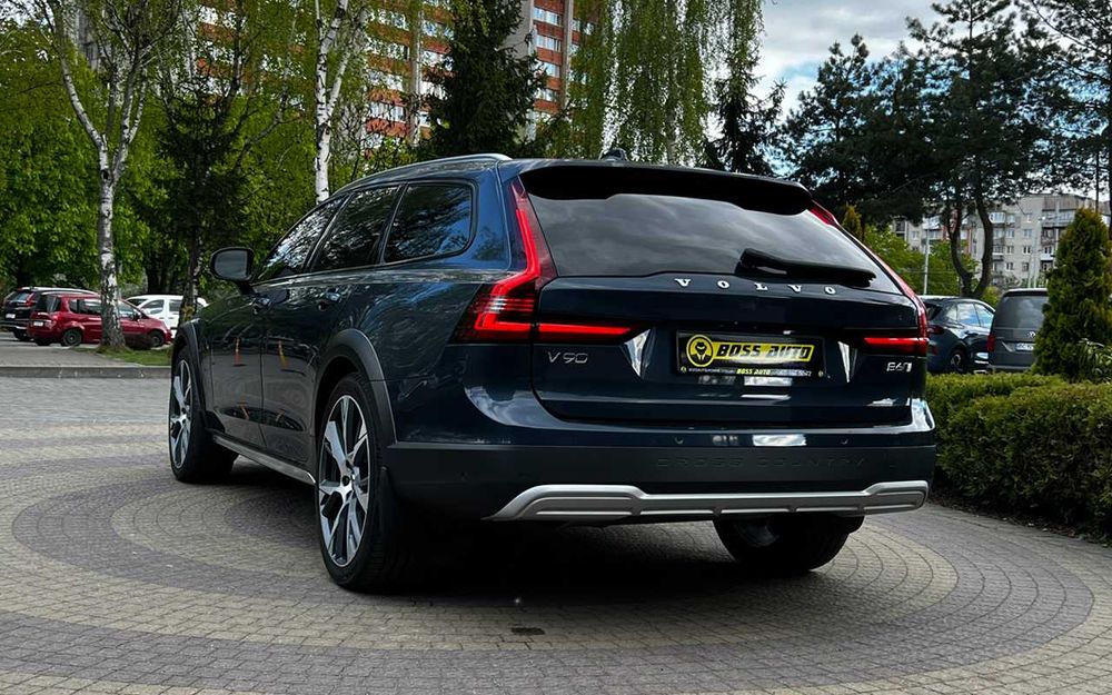 Volvo V90 Cross Country 2022