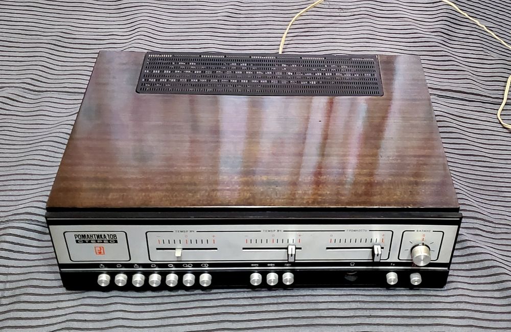 Советский усилитель Романтика 108 Стерео год 1974 ссср