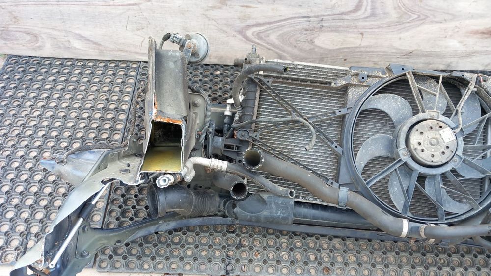 Opel Astra H 1.4B Pas Przedni Komplet Z168