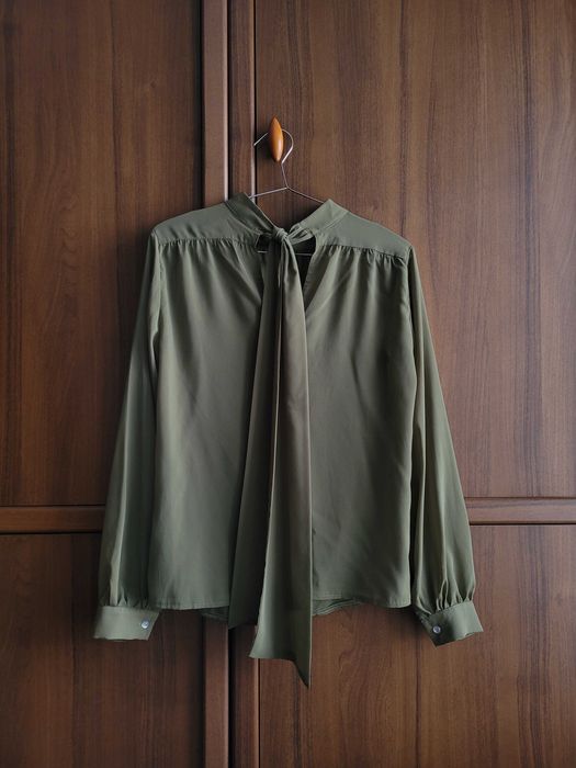 Блуза шифонова жіноча Itelle, розмір XS-S, колір оливковий/хакі