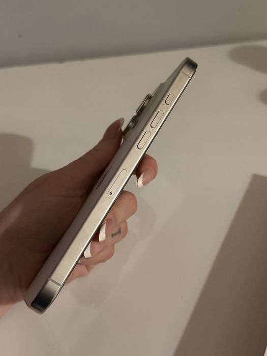 iPhone 16 pro max 256 GB White Titanium