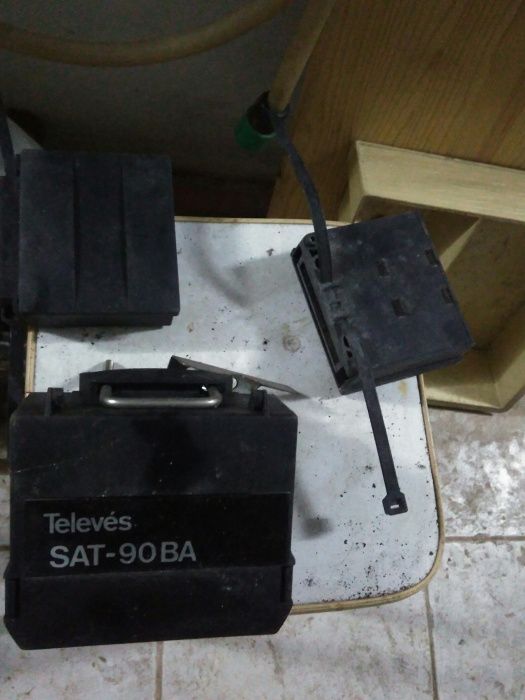 Amplificador e outro material de antenas