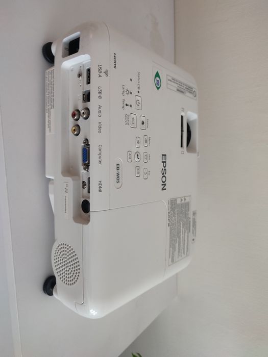Projektor EPSON. Bardzo dobry stan!  . 3LCD. 3200 lumen ansi. 1280X800