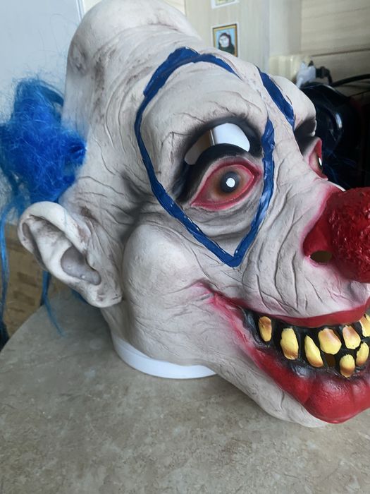 Маска страшного клоуна