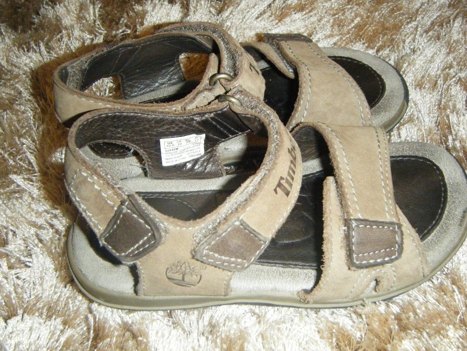 Sandálias Timberland (T: 28) e (T: 33), cor beje