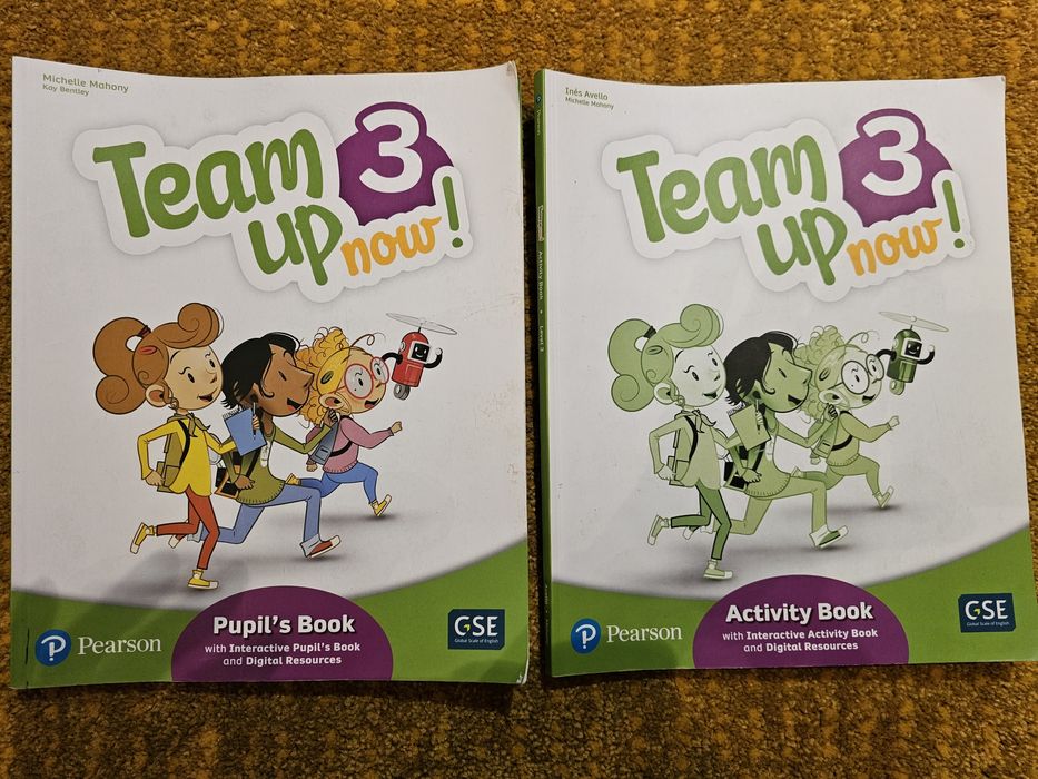 Livros Curso inglês, team up now 3
Livro e livro de exercícios.
C