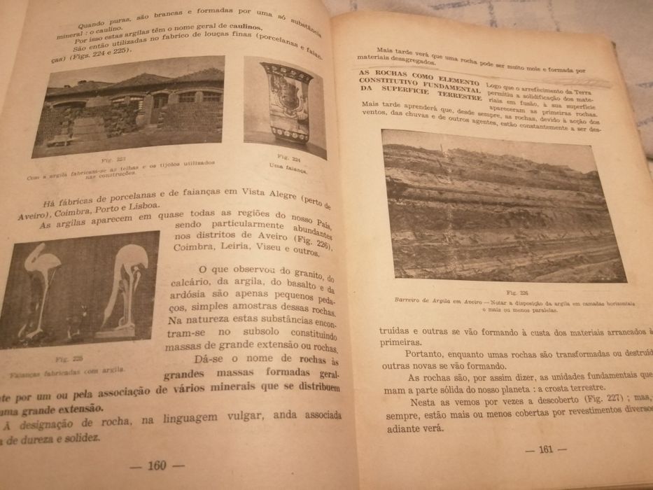 Livro antigo Geográfico-Naturais (1954)
