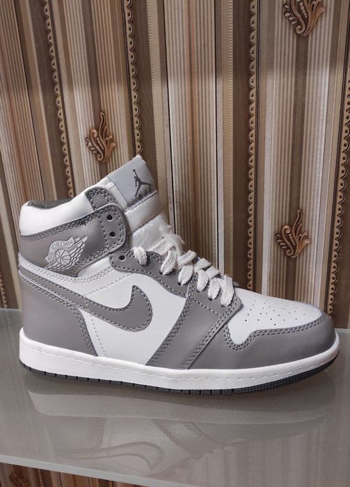 Nike Air Jordan 1 Mid 37,38,42.43