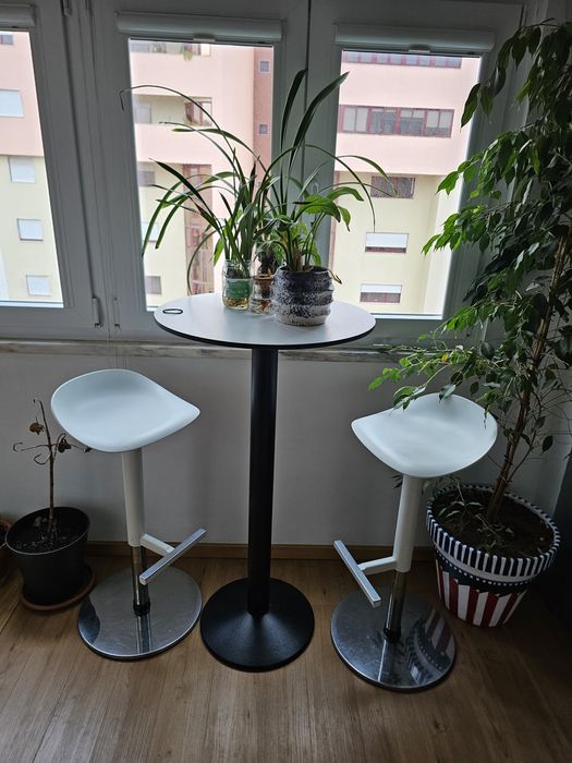 Mesa alta e bancos ikea janinge